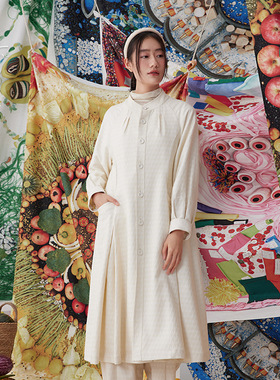 一城画一秋季复古文艺气质简约暗纹提花设计长款外套女14111B146