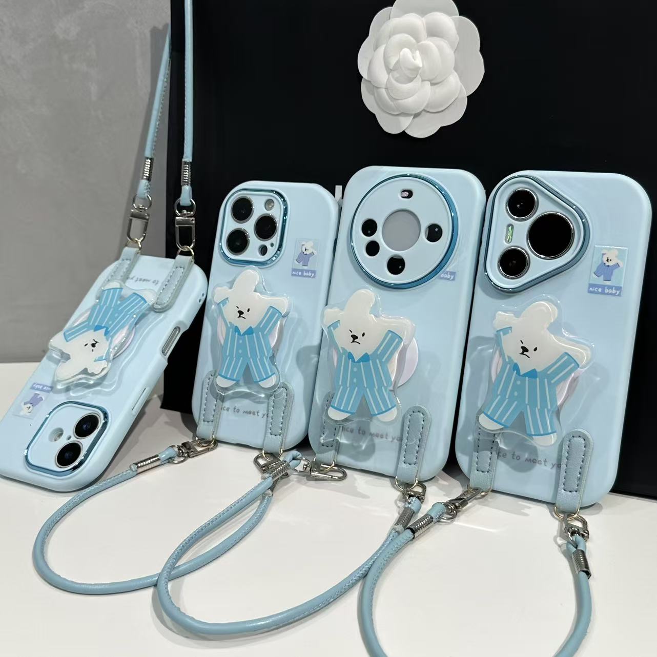 睡衣小白狗支架挂绳适用苹果17/16promax精孔手机壳iPhone14/13/12/11pro小众创意vivo华为p70小米15oppo新款
