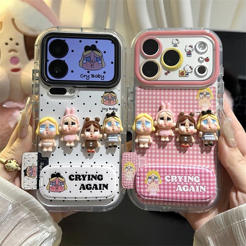 可爱立体哭娃公仔支架适用苹果17/16promax奶油羽纱手机壳iPhone15/14/13pro全包防摔vivo华为p70小米17oppo
