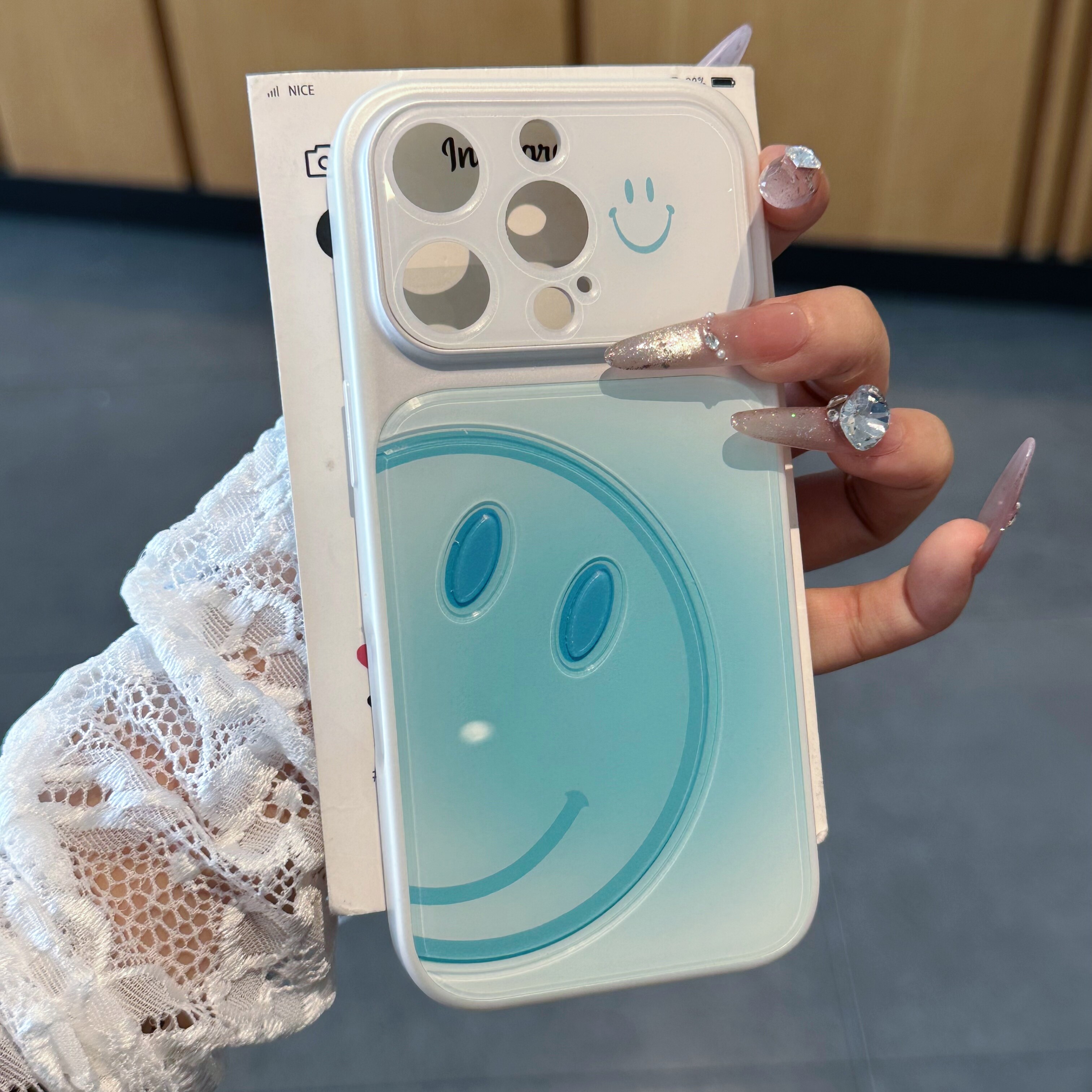 浅蓝色仿原渐变立体笑脸适用苹果17/16promax手机壳iPhone15plus全包镜头膜14/13Pro简约个性13Promax保护套