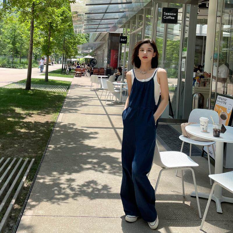 春夏薄款牛仔背带裤女2024新款高腰直筒宽松阔腿拖地吊带连体长裤