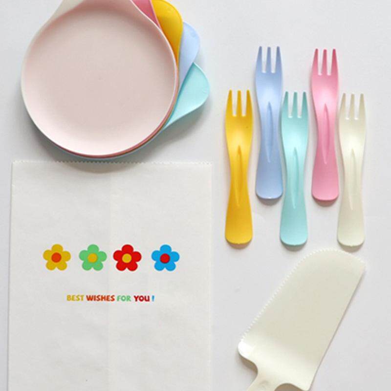 一次性生日刀叉盘 儿童蛋糕餐盘 餐具食品级彩色塑料云朵盘套装