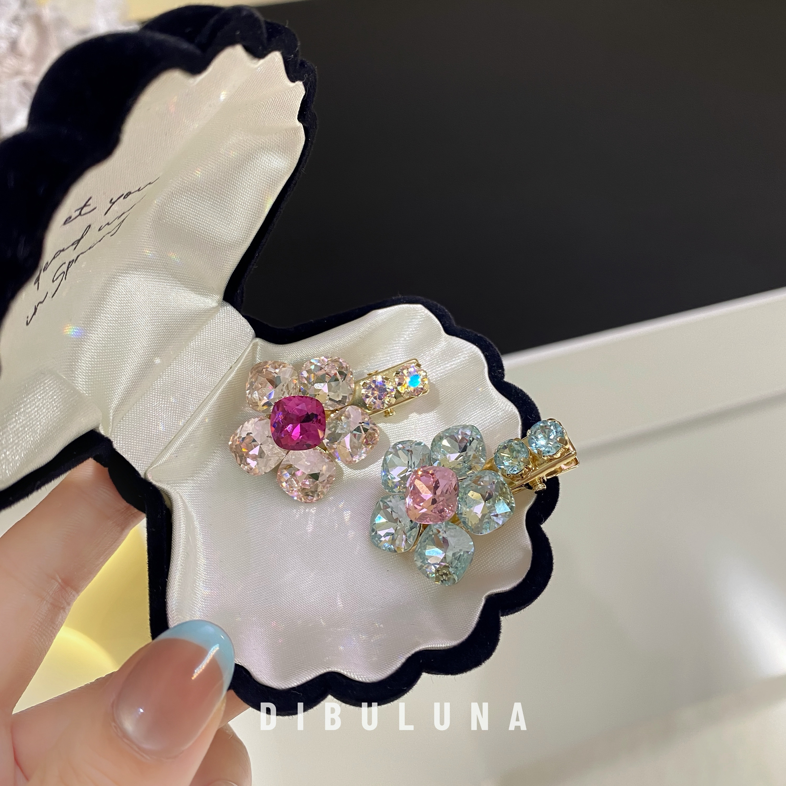 韩国东大门彩钻水钻花朵发夹可爱迷你小巧精致鸭嘴夹高级感侧边夹