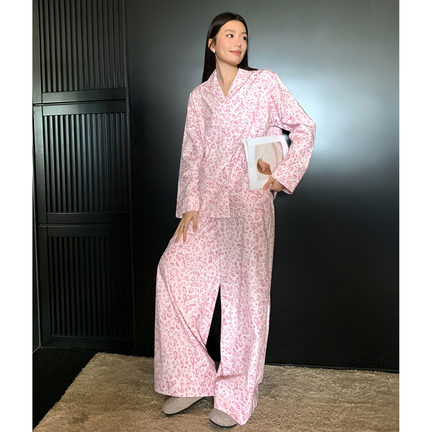 猫人天丝棉睡衣女款春秋款2026新款高级感轻奢豹纹宽松阔腿家居服