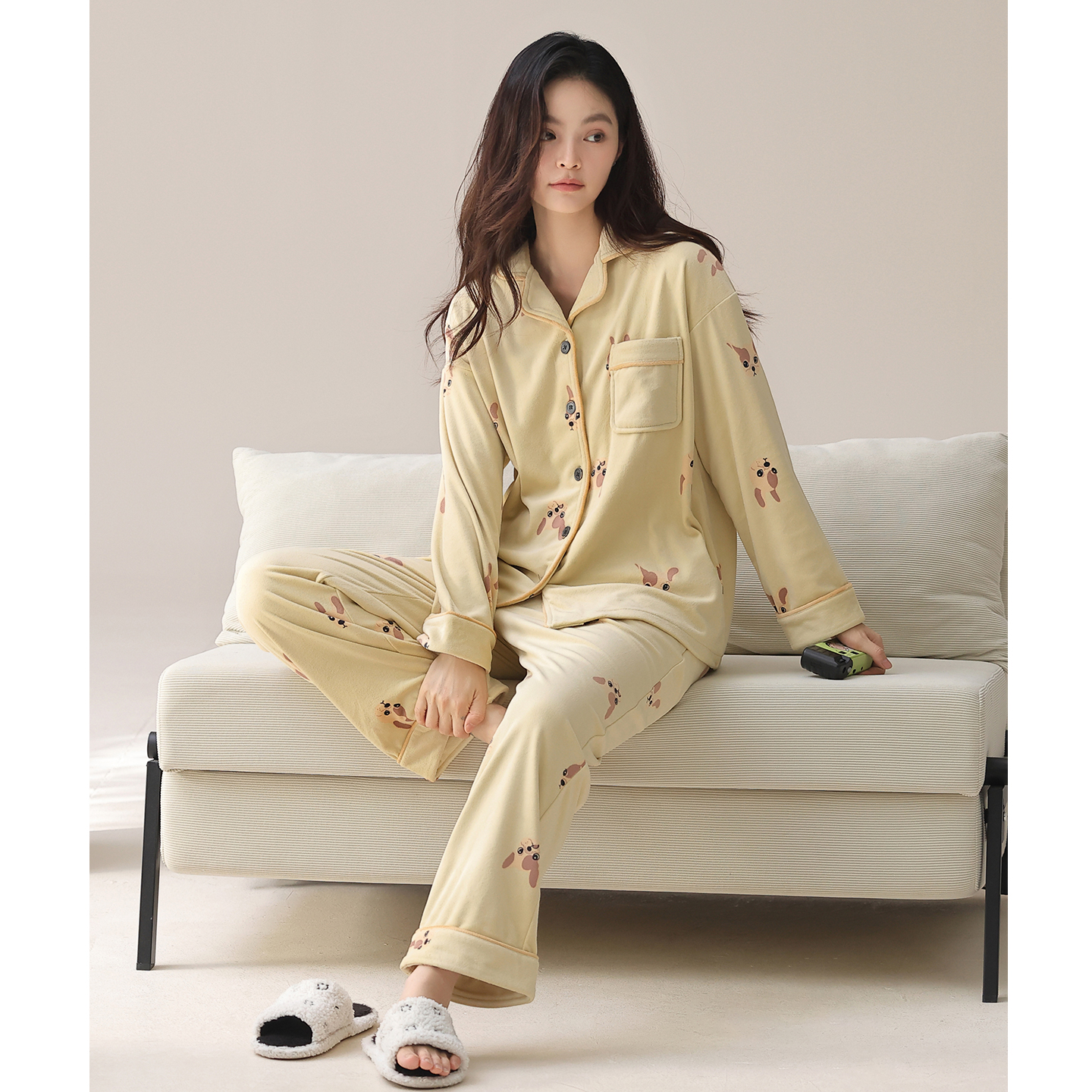 猫人海岛绒睡衣女秋冬季加厚加绒保暖卡通小狗套装带胸垫家居服冬