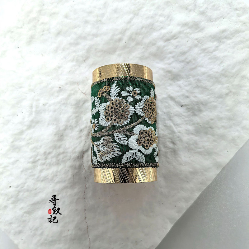 原创手工刺绣精致发簪发饰头绳马尾扣辫子皮筋扎头发圈百搭发饰图片