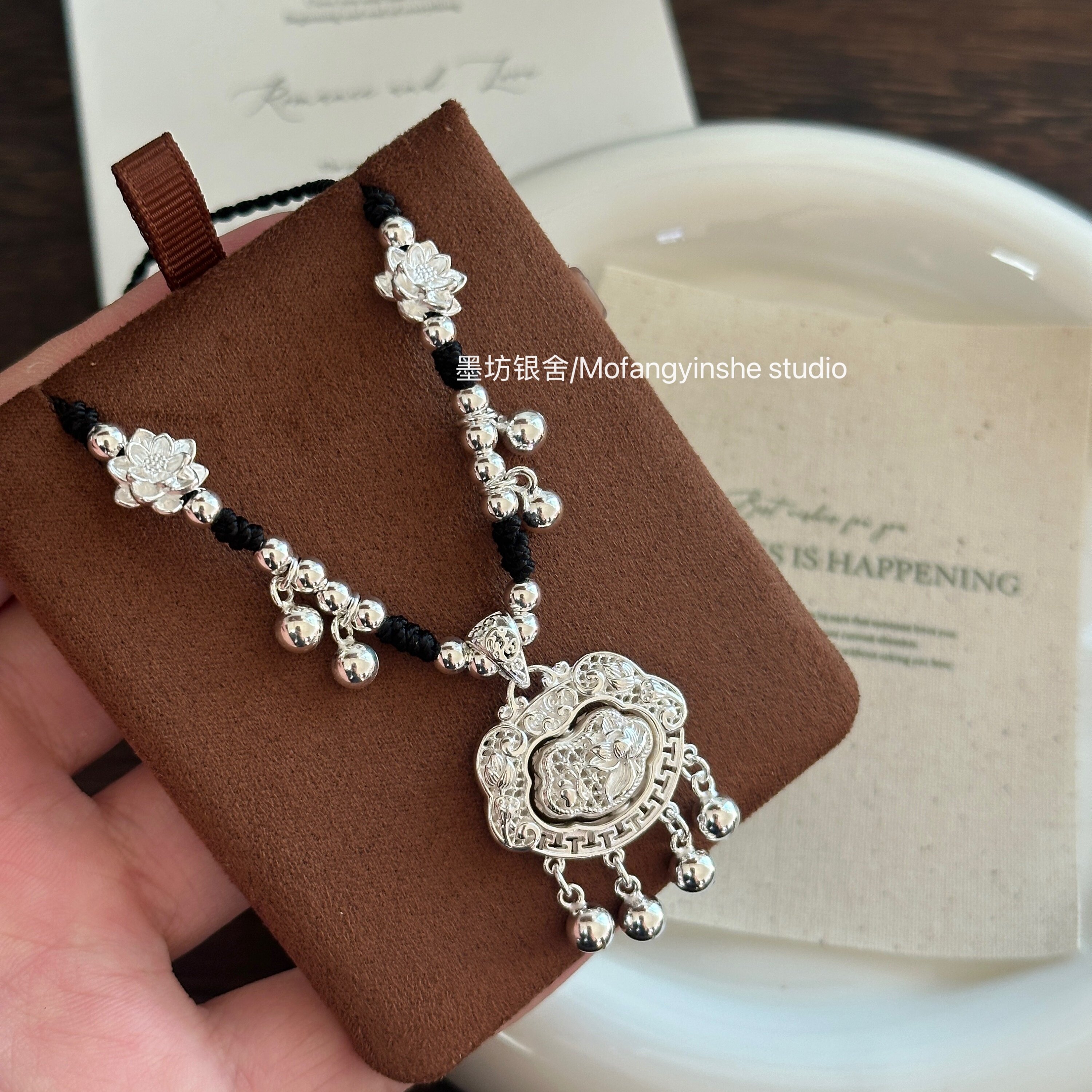 足银999可旋转祥云纹莲花平安锁新中式纯银锁吊坠铃铛编绳银项链