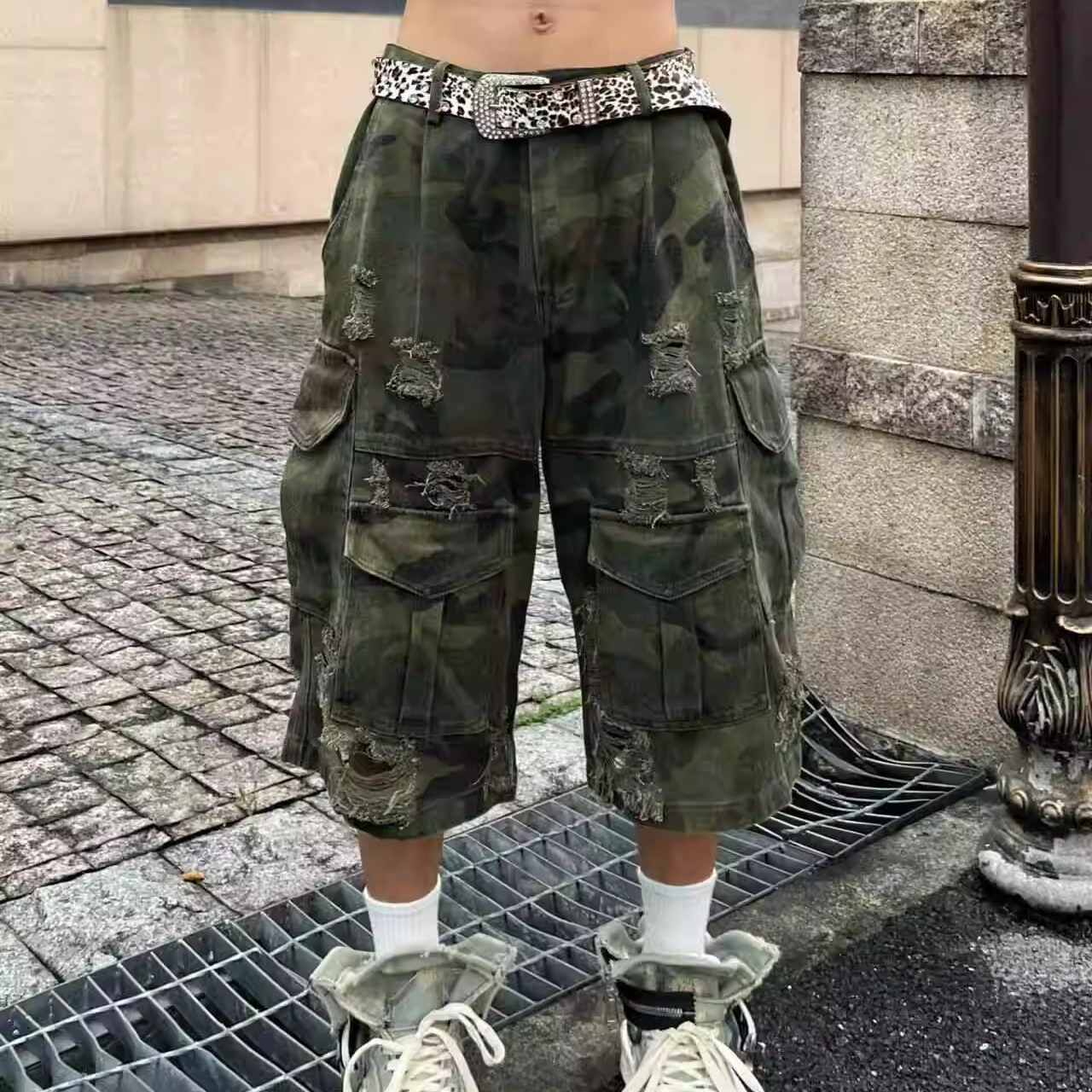 美式街头小众破洞迷彩七分裤男夏季宽松水洗做旧石磨工装牛仔短裤