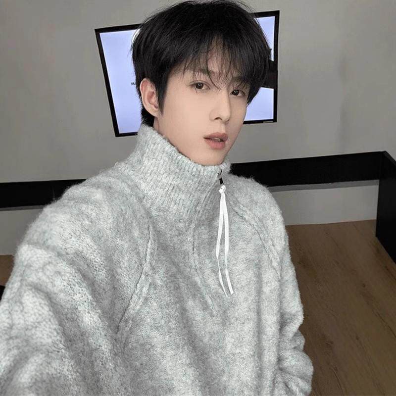 灰色美式圈圈纱半拉链立领毛衣慵懒高级感冬季针织衫上衣男生外套