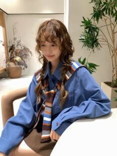 欧洲站韩系新款时尚高品质简约纯色宽松衬衫搭配条纹披肩打底上衣