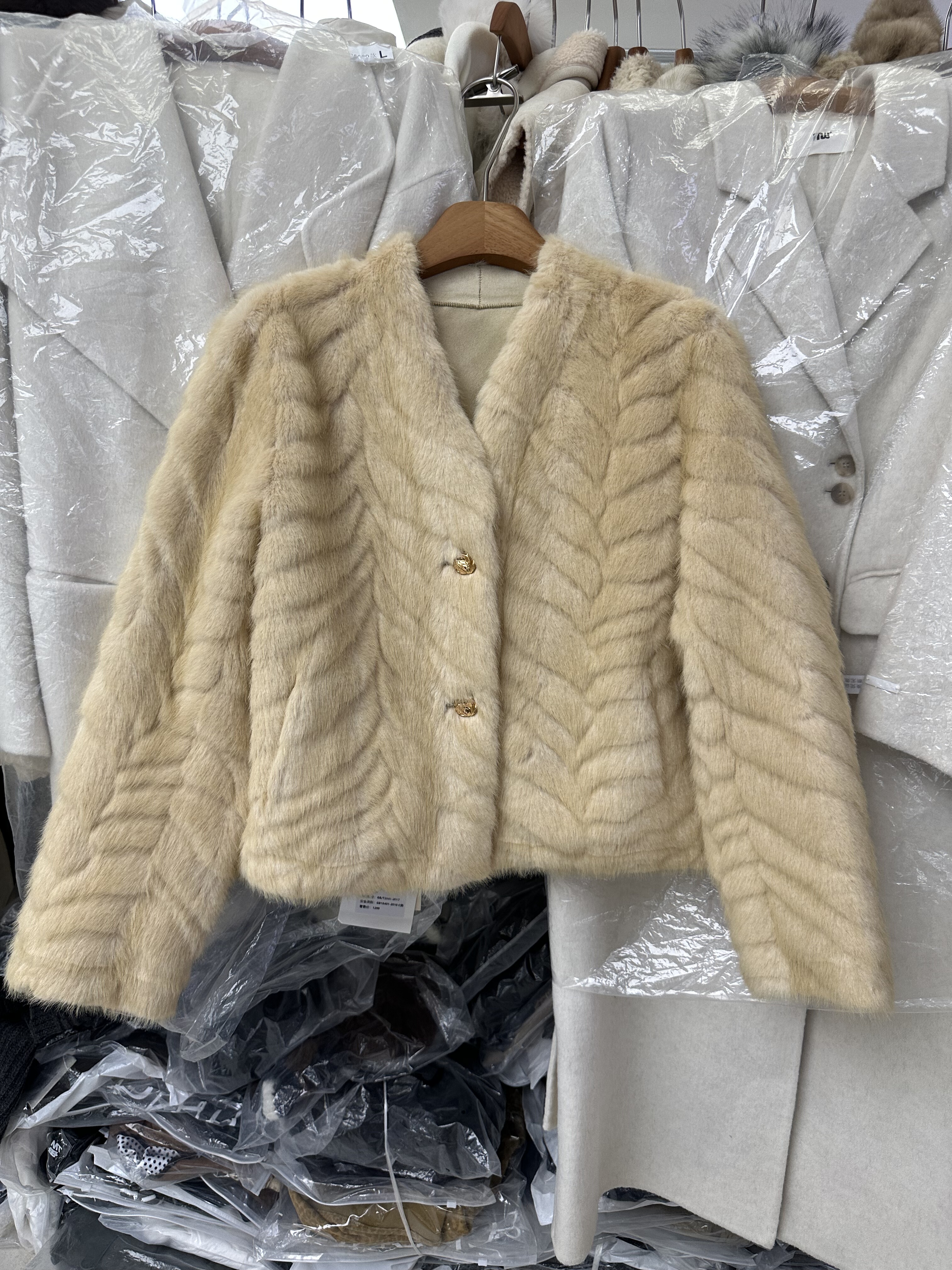 SY韩系新款时尚高品质V领环保皮草外套女宽松休闲百搭短款大衣女,女装/女士精品,皮草,淘宝优惠券,粉丝福利购,淘宝优惠卷