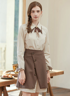 Famecoco折扣店气质通勤套装设计感双层领衬衣短款A字裙F221EA005