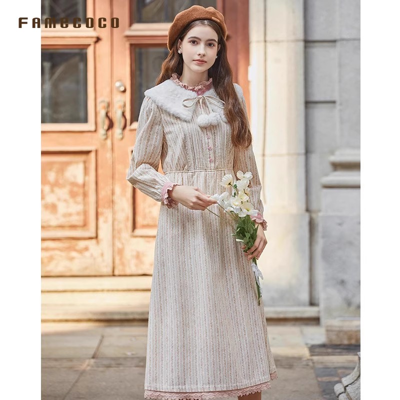 甜美减龄木耳边小立领碎花连衣裙