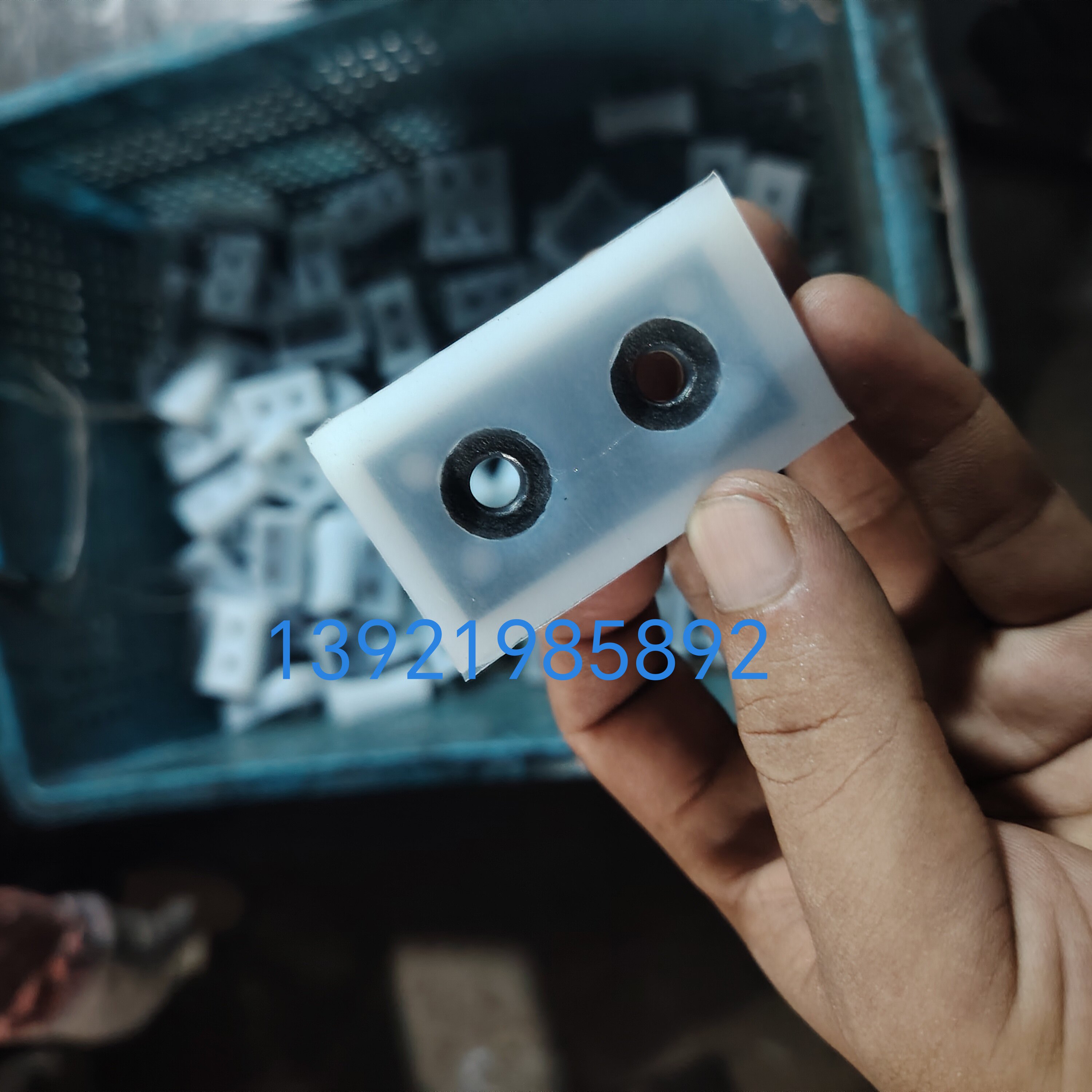 PVC管板材履带牵引机胶块 牛筋橡胶压块 硅胶三爪四爪耐磨定制图片
