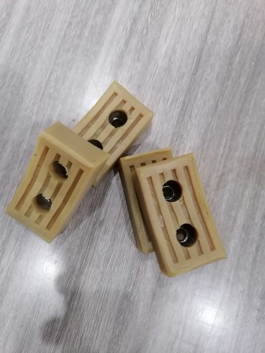 牵引压块硅胶牛筋耐磨60x32x22