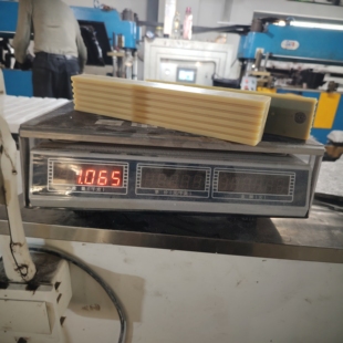 履带牵引机橡胶块 牵引橡胶块 三爪牛筋橡胶块牵引机配件