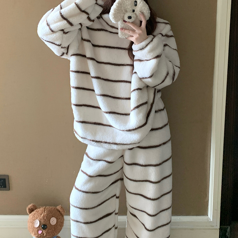2025年新款米粒绒秋冬季睡衣套装