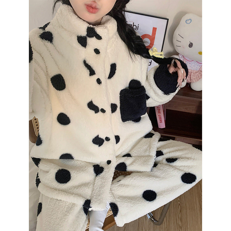 2025年新款天鹅绒秋冬季珊瑚绒睡衣女长袖加厚可爱圆点少女家居服