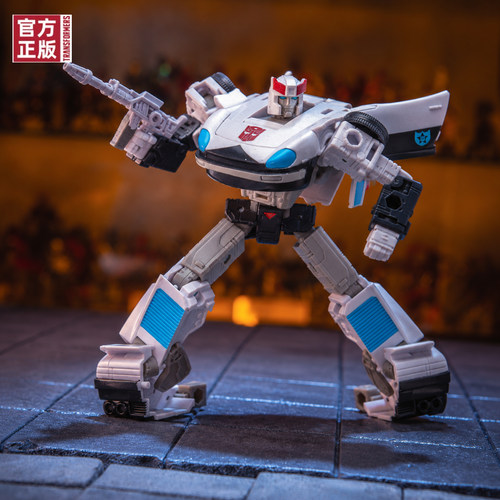 ss86警车变形金刚玩具
