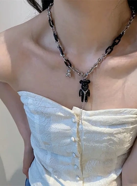 粉色黑色小熊流苏项链女嘻哈甜酷小众设计感2022年新款暴力熊配饰