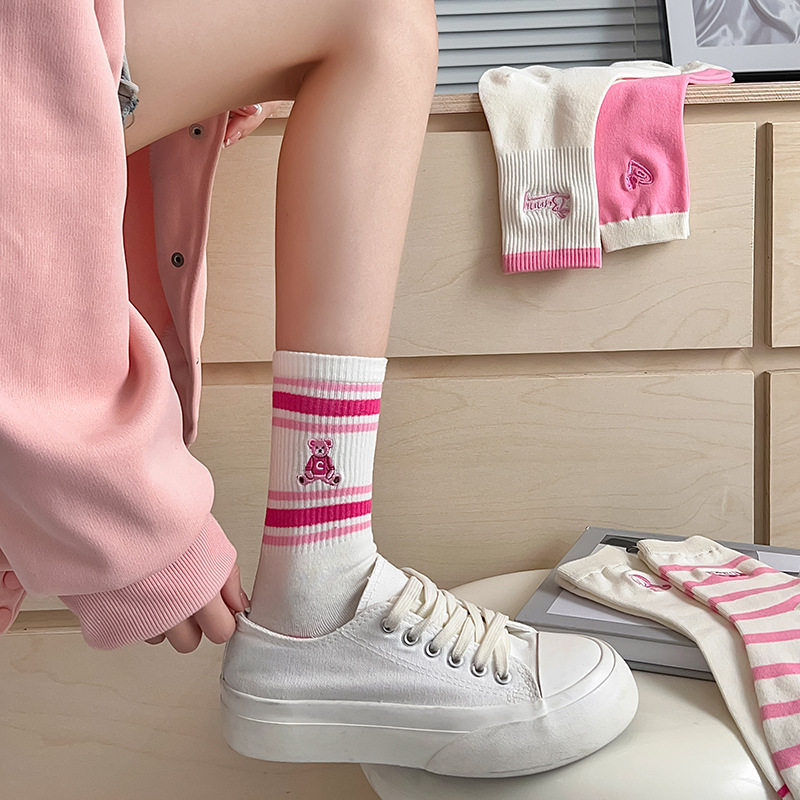 粉色条纹袜子女春夏季小熊可爱日系学生中筒袜网红棉袜穿搭ins女