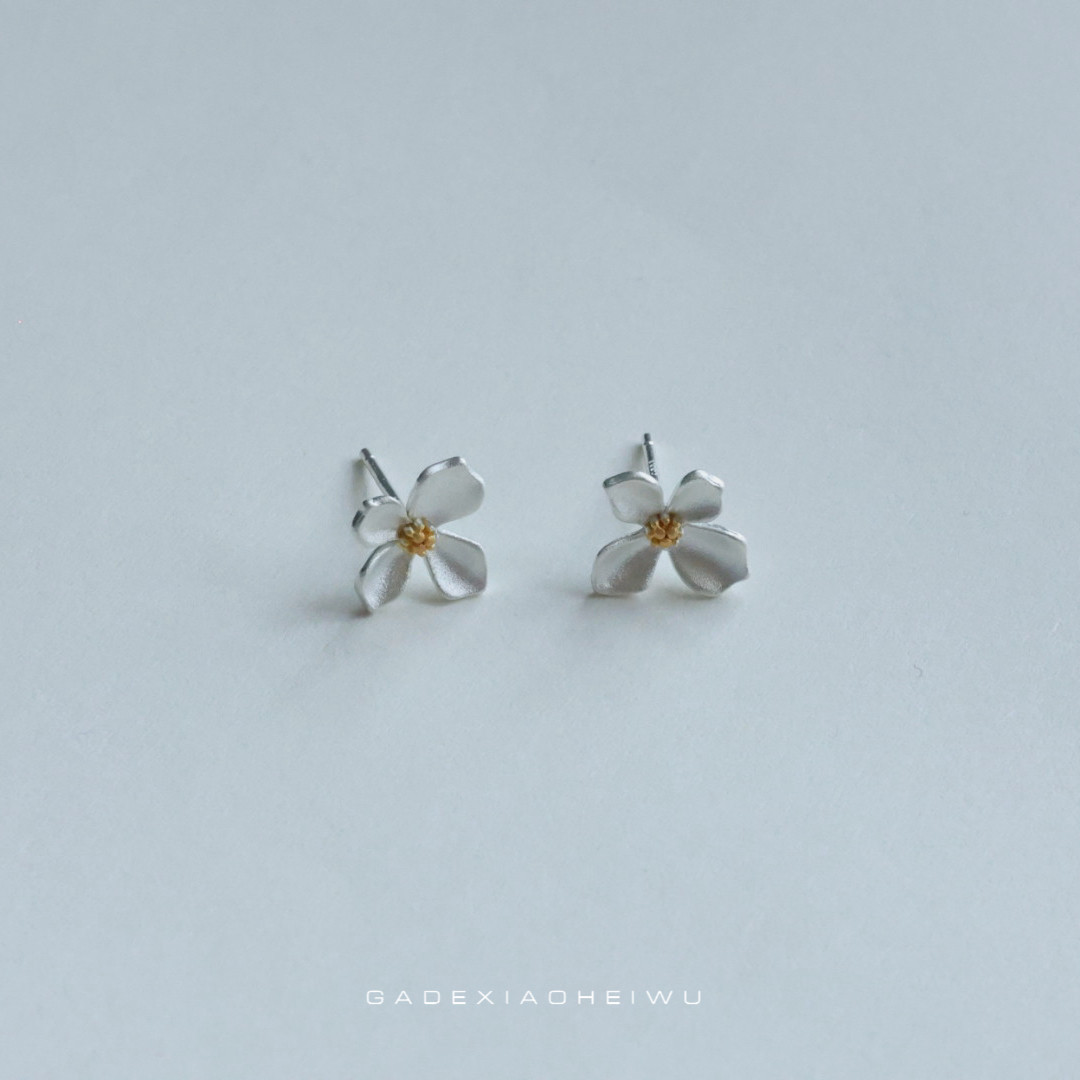 呷的小黑屋耳钉足银990耳钉手工小花耳钉小巧精致百搭简约耳环,饰品/流行首饰/时尚饰品新,耳钉,淘宝优惠券,粉丝福利购,淘宝优惠卷