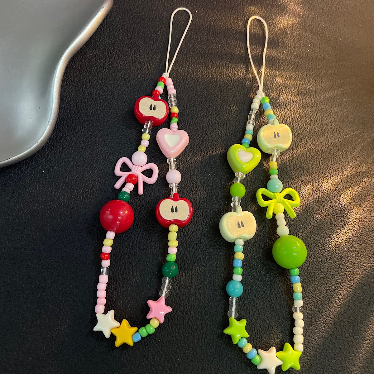 小众可爱苹果挂链适用于包包钥匙airpods耳机壳挂饰品