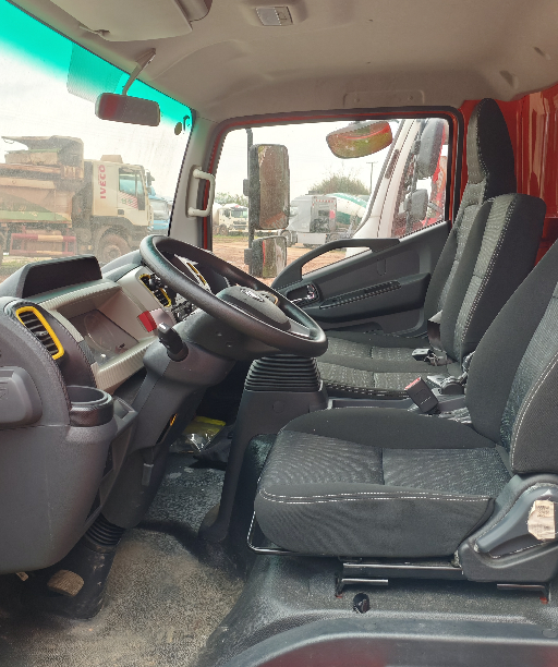 5月15日长沙市湘AB318S东风牌轻型厢式货车一辆网络拍卖公告