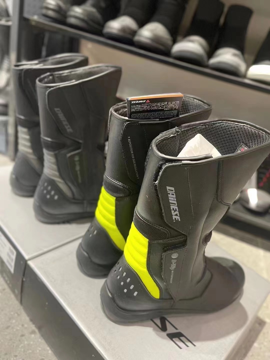 丹尼斯TEMPEST防水拉力靴 黑黄鞋