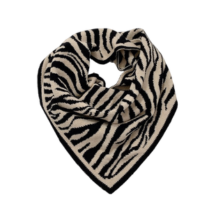 新花色秋冬针织领巾三角巾护颈椎保暖围脖色多功能穿孔磁扣围巾