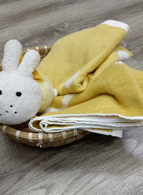 外贸纯棉双线圈卡通可爱黄色小鹿方形浴巾男女通用超柔软透气微瑕