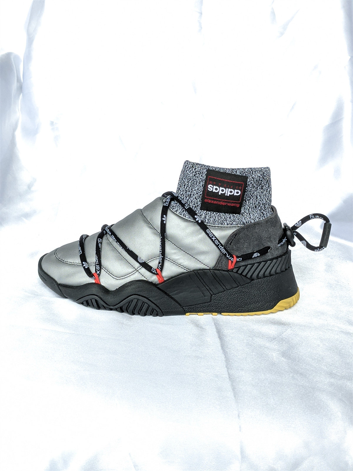 联名 adidas x Alexander Wang Puff 王大仁设计款休闲鞋 FV2960