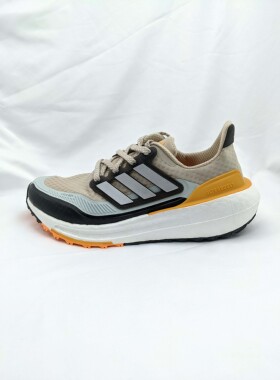 adidas UltraBoost Light Cold.RDY 2.0 男综合训练跑步鞋 IE1674