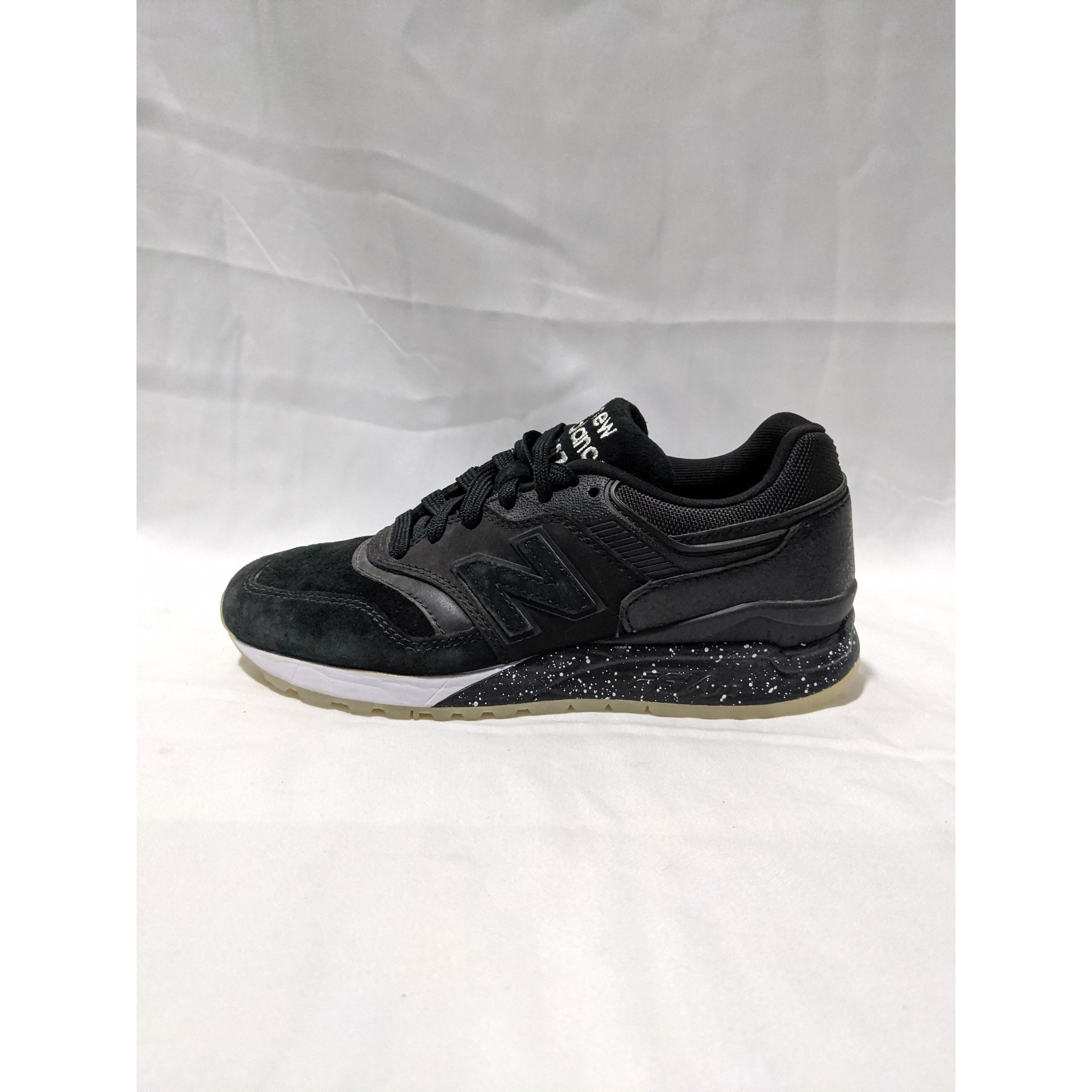 New Balance 997.5 女子经典复古款休闲鞋老爹鞋慢跑鞋 ML997HBA