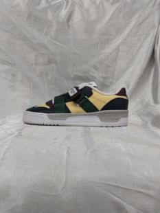 RIVALRY ADIDAS FV4943 女子经典 魔术贴休闲鞋 STRAP 三叶草