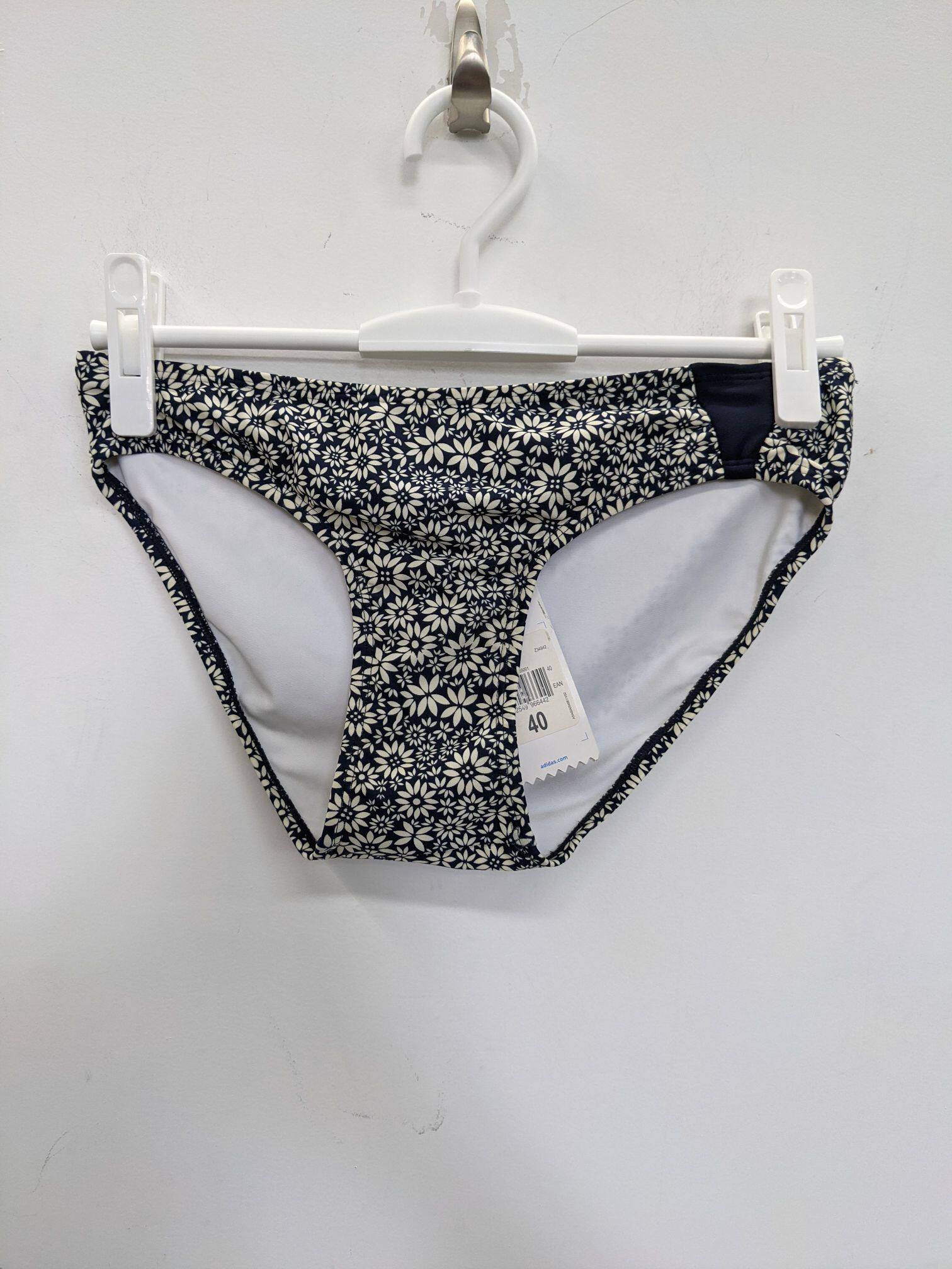 酷动城 ADIDAS BIKINI 三叶草女子碎花设计比基尼短裤下装 Z34942