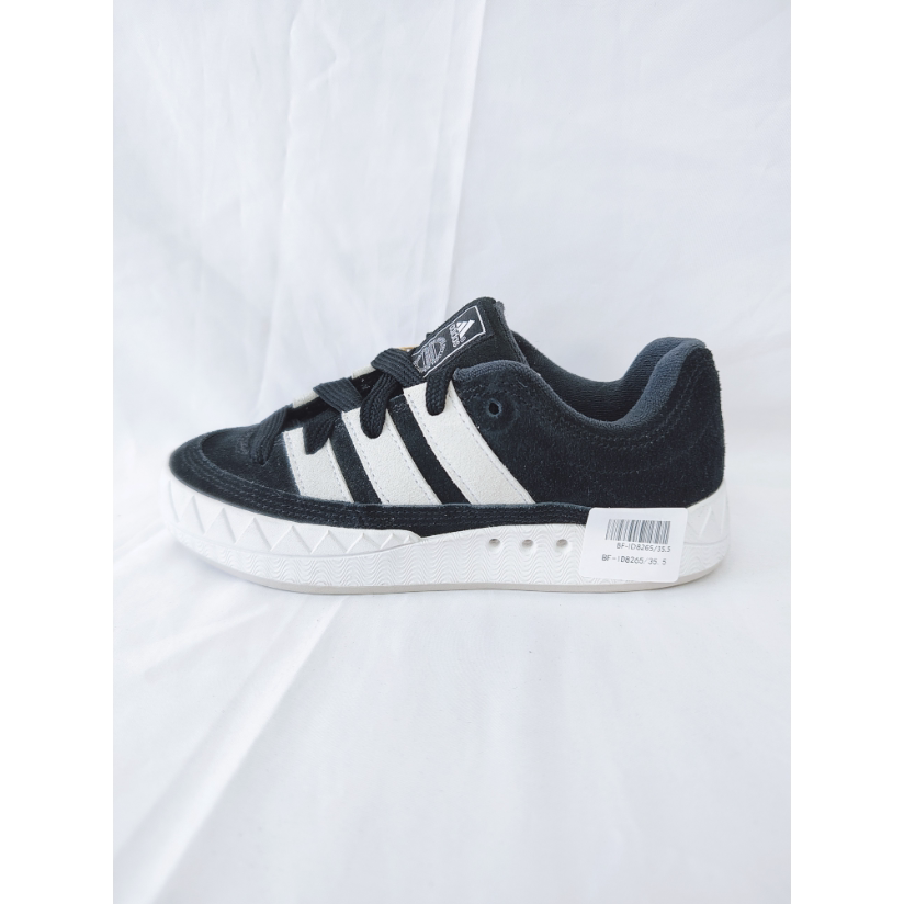 正品 adidas Adimatic 女子熊猫配色鲨鱼条纹面包鞋滑板鞋 ID8265