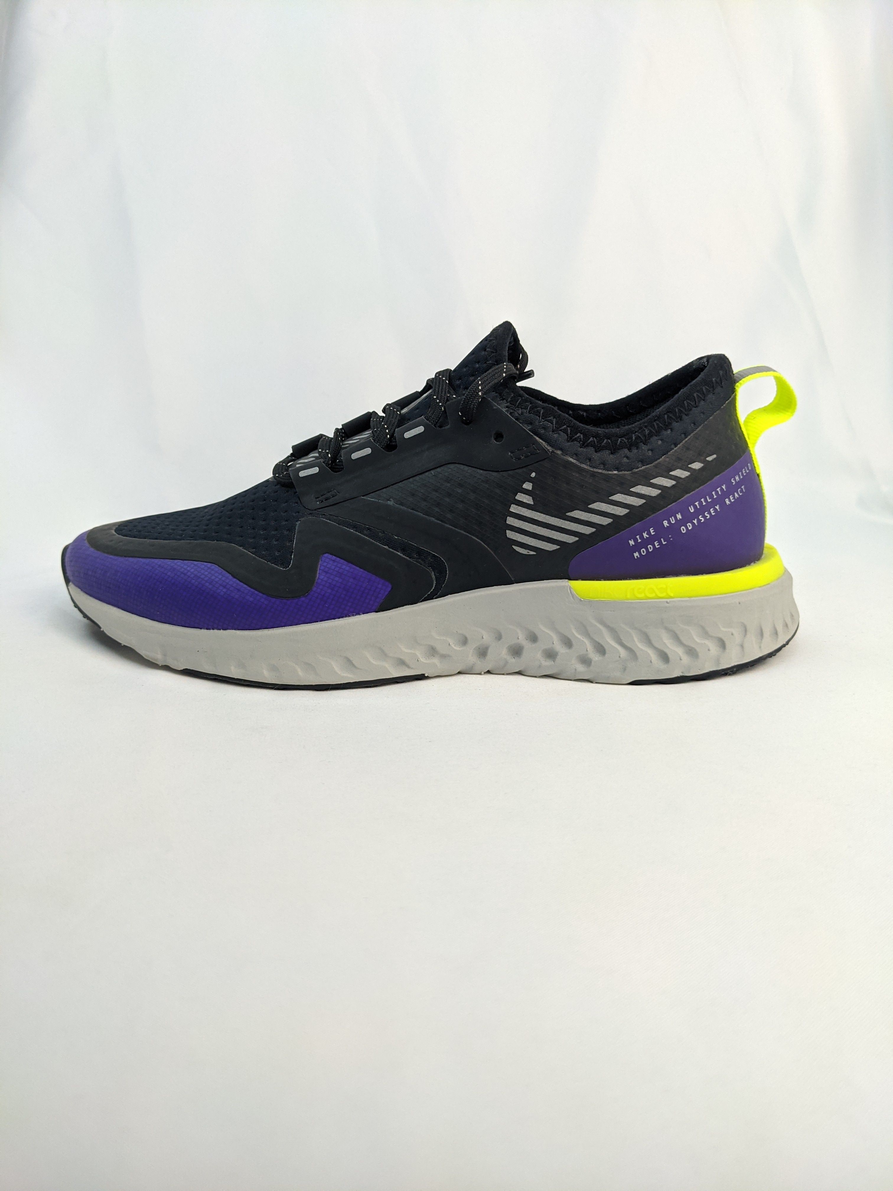 Nike女跑步鞋轻量Free