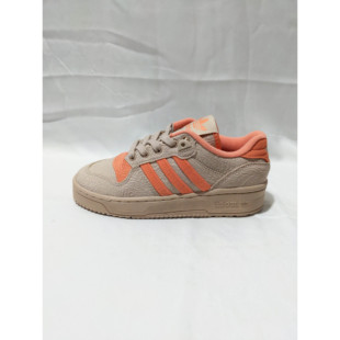 LOW RIVALRY ADIDAS IE1666 Beige 男女情侣复古休闲鞋 三叶草