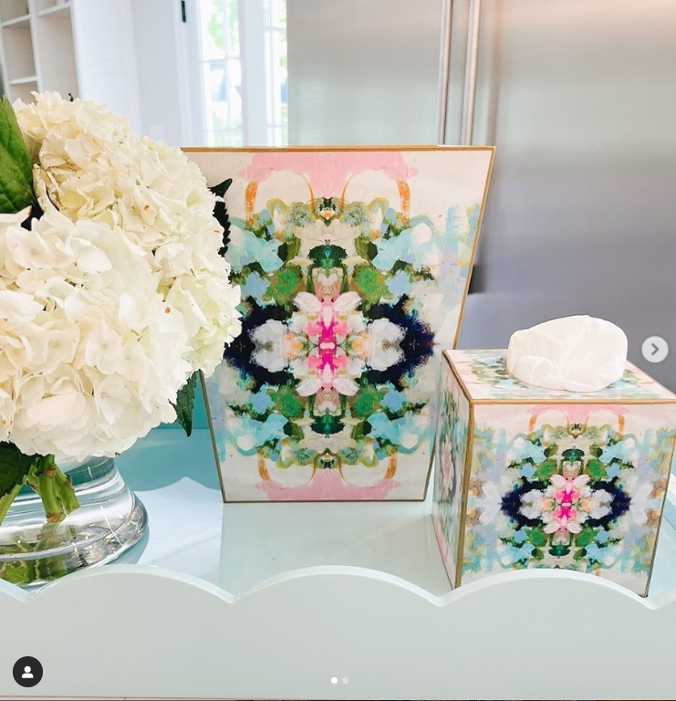 现 纽约下城公园进口误入百花深处明媚点彩风格木质垃圾桶纸巾盒