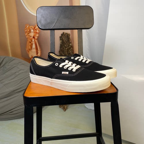 VANS范斯轻量低帮帆布板鞋