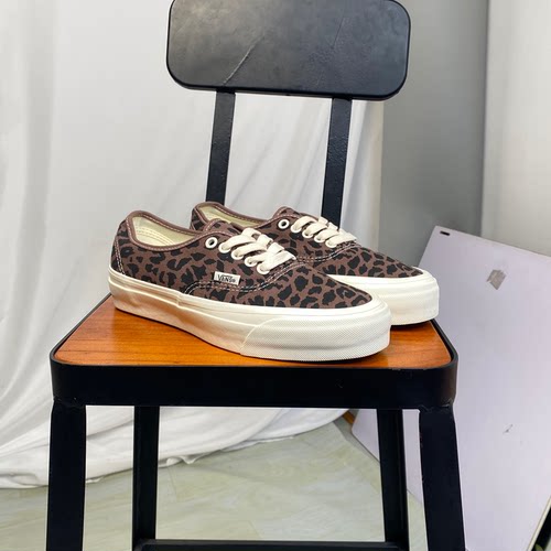VANS范斯低帮豹纹休闲板鞋