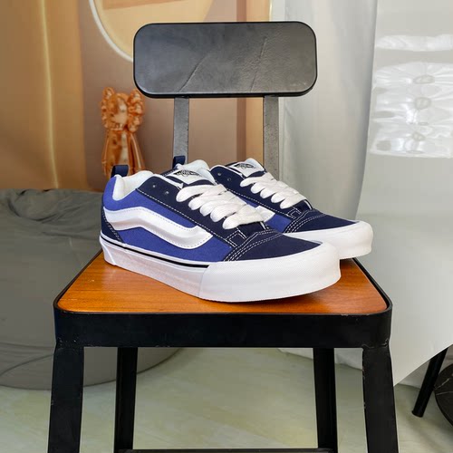 VANS范斯海军蓝低帮面包板鞋