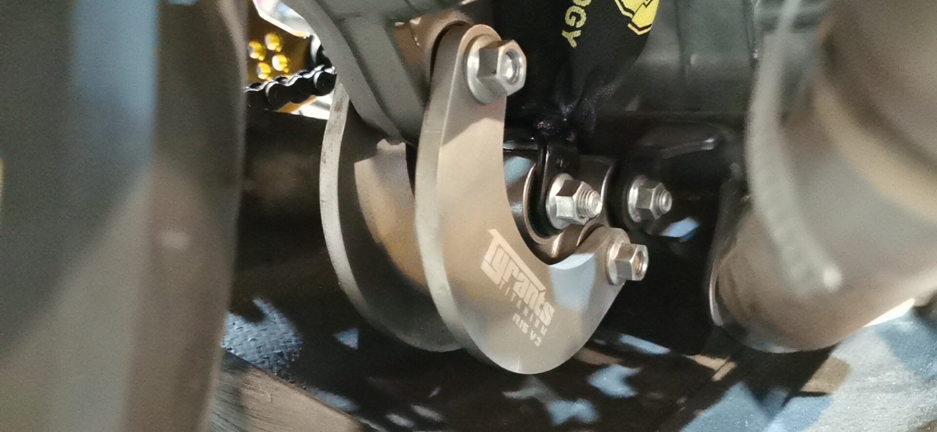 摩托车改装车身降低支架狗骨头r15适用于雅马哈  r15v3 mt15 m-sl
