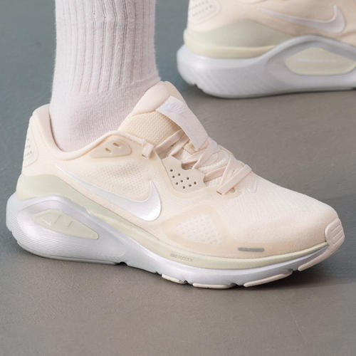 Nike耐克2026新款跑步鞋男女透气网面运动鞋白色休闲鞋IO9917-100