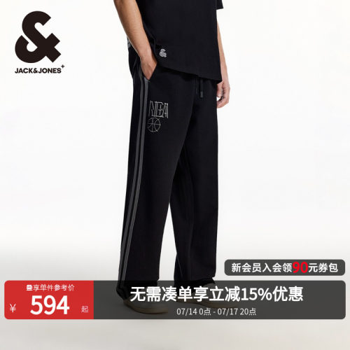 "1、功能性卖点: 2、版型卖点:宽松版型