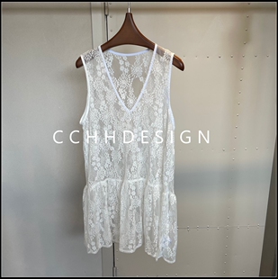 欧洲站女装2026春季新款浪漫蕾丝风V领镂空背心裙叠穿显瘦吊带裙