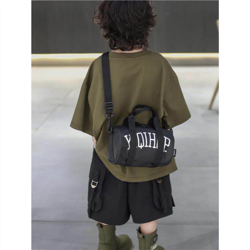 2026新款儿童潮酷网红男童宝宝大容量帆布手提斜挎包包外出轻便