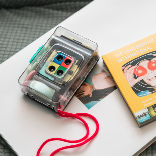 彩虹透明版 四格胶片相机 135胶片机 ActionSampler 复古Lomo相机