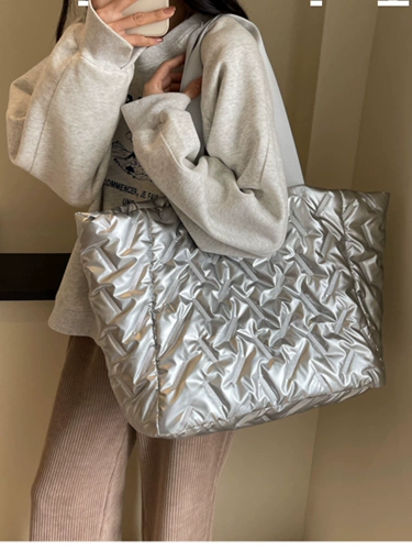 Демисезонная вместительная и большая сумка через плечо, небольшая универсальная сумка на одно плечо с пухом